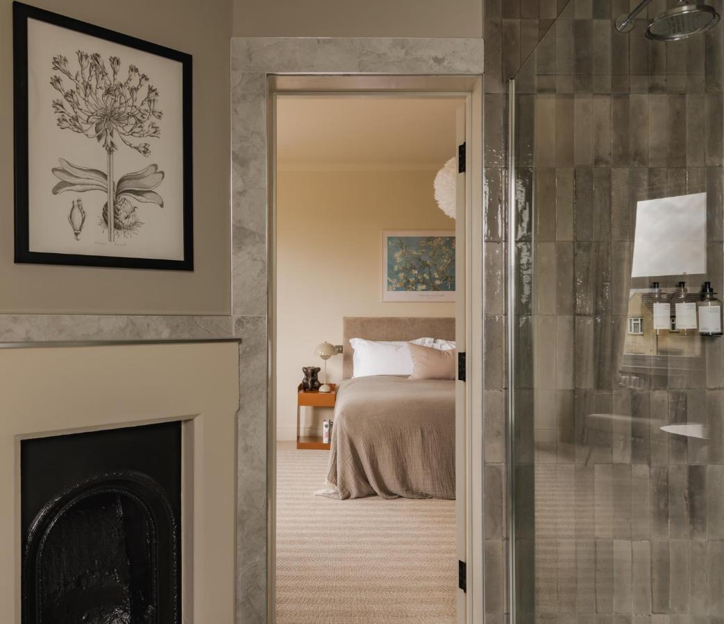 Deluxe Double Room Bath
